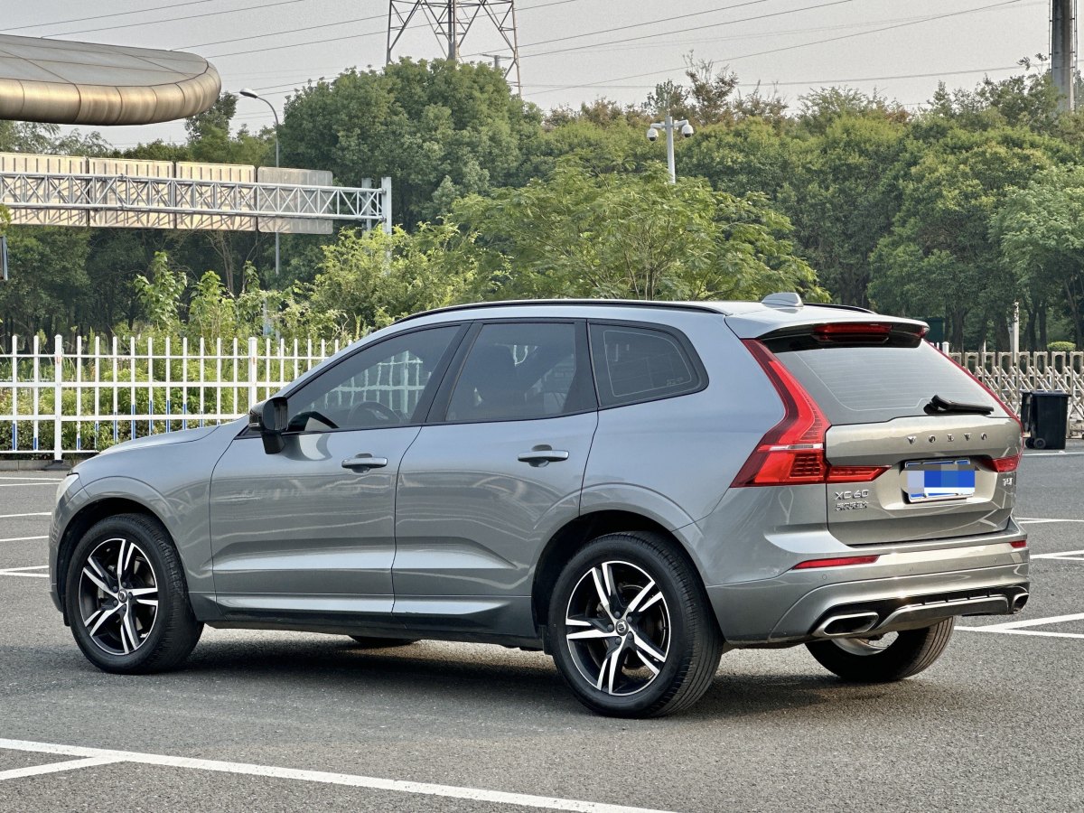 2019年11月沃爾沃 XC60  2020款 T5 四驅(qū)智遠(yuǎn)運(yùn)動(dòng)版