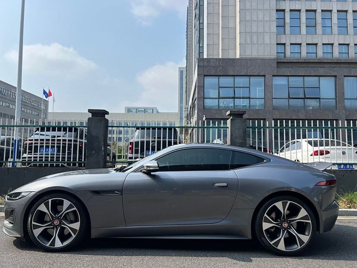 捷豹 F-TYPE  2021款 P300 后驅(qū)First Edition硬頂版圖片