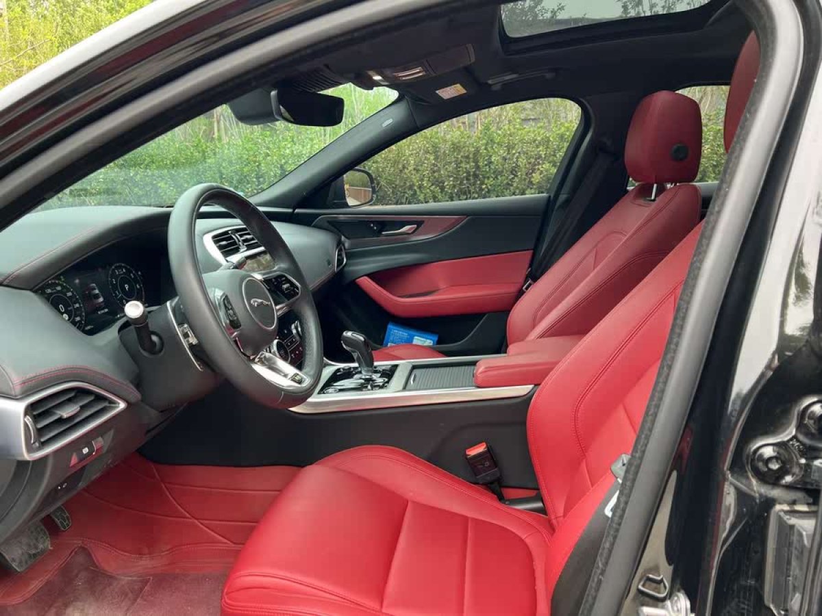 捷豹 XEL  2022款 2.0T 250PS R-DYNAMIC S進(jìn)取運(yùn)動(dòng)版圖片