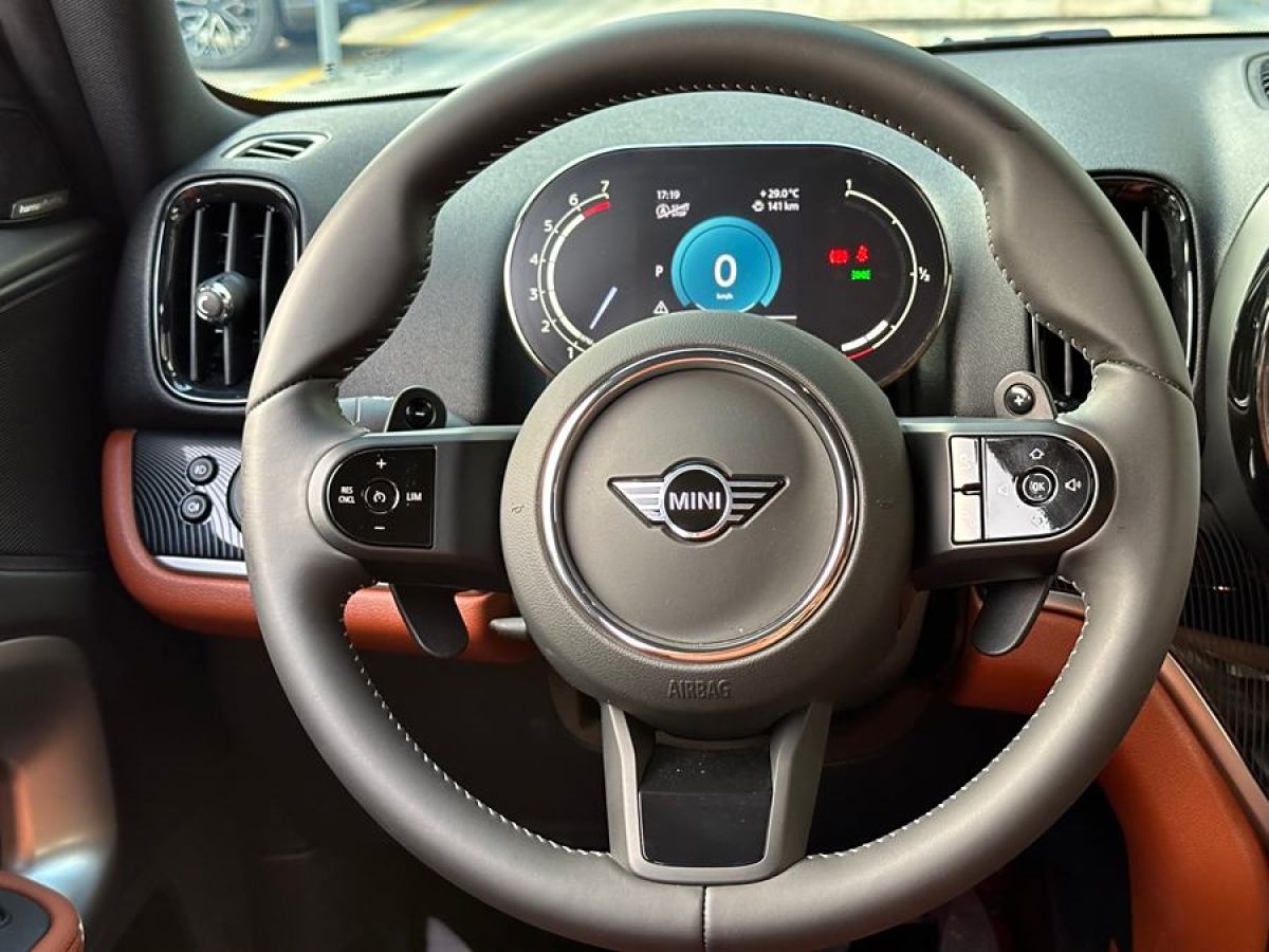 2024年4月MINI COUNTRYMAN  2023款 改款 2.0T COOPER S ALL4 鑒賞家