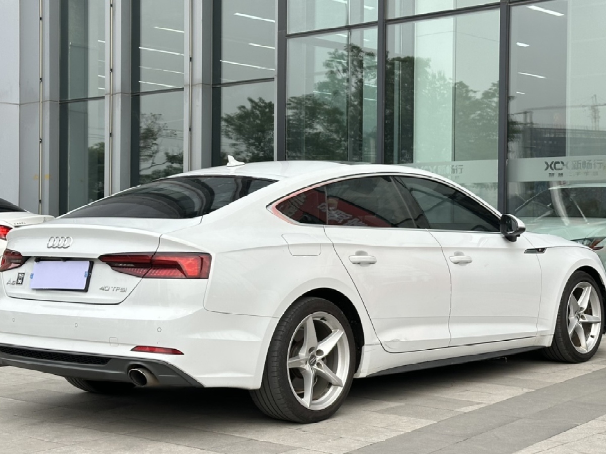 奧迪 奧迪A5  2017款 Sportback 40 TFSI 時(shí)尚型圖片