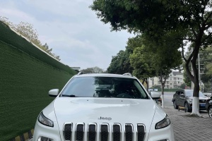 自由光 Jeep 2.4L 卓越版