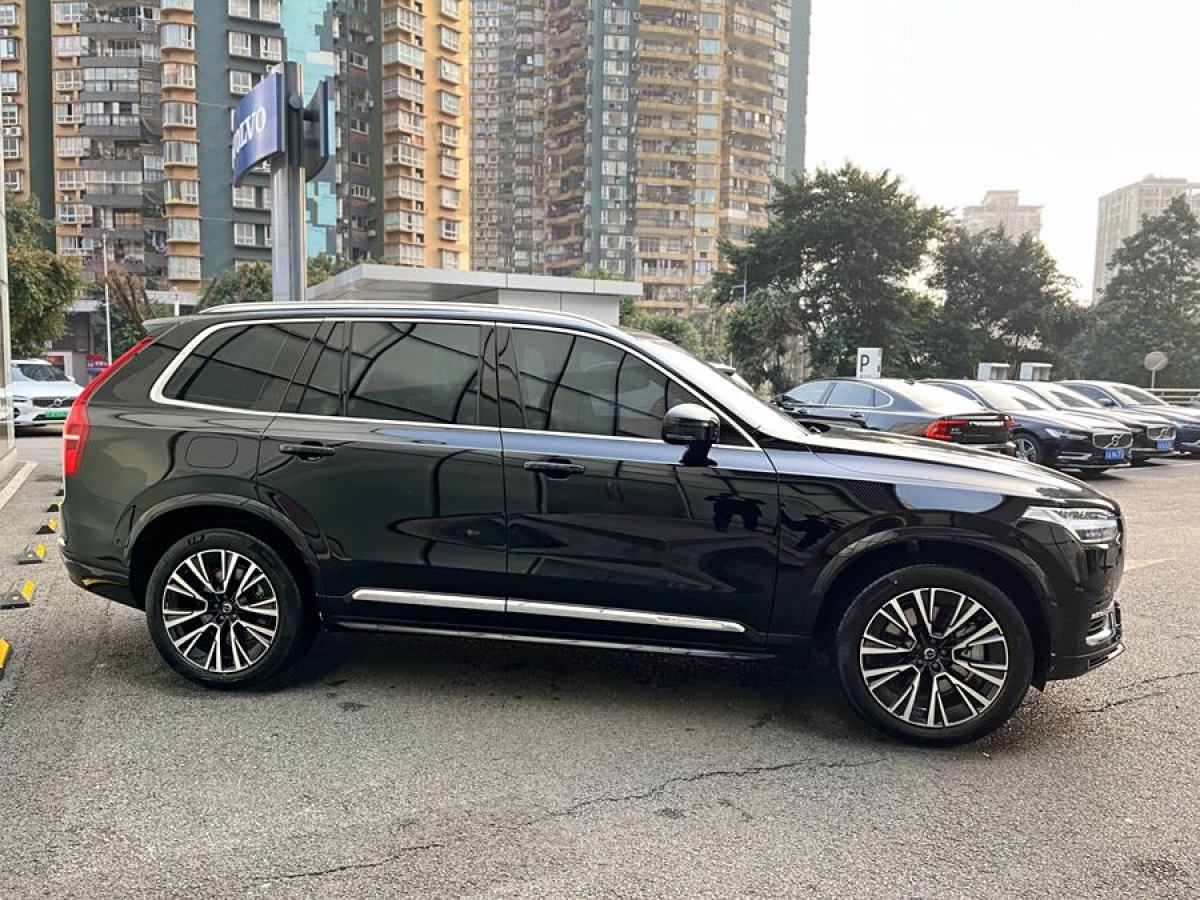 沃爾沃 XC90新能源  2022款 改款 E驅(qū)混動(dòng) T8 智尊豪華版 7座圖片