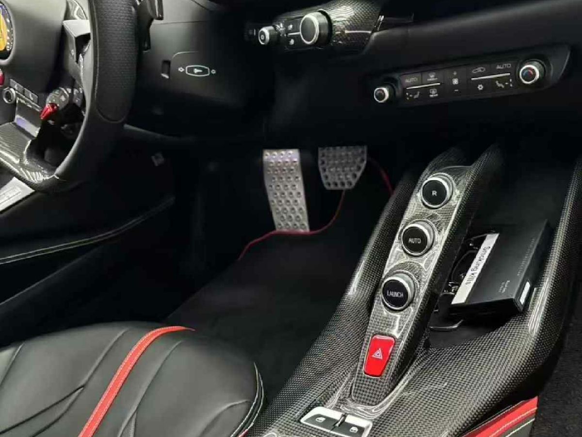 法拉利 F8 Tributo  2019款  3.9T V8圖片