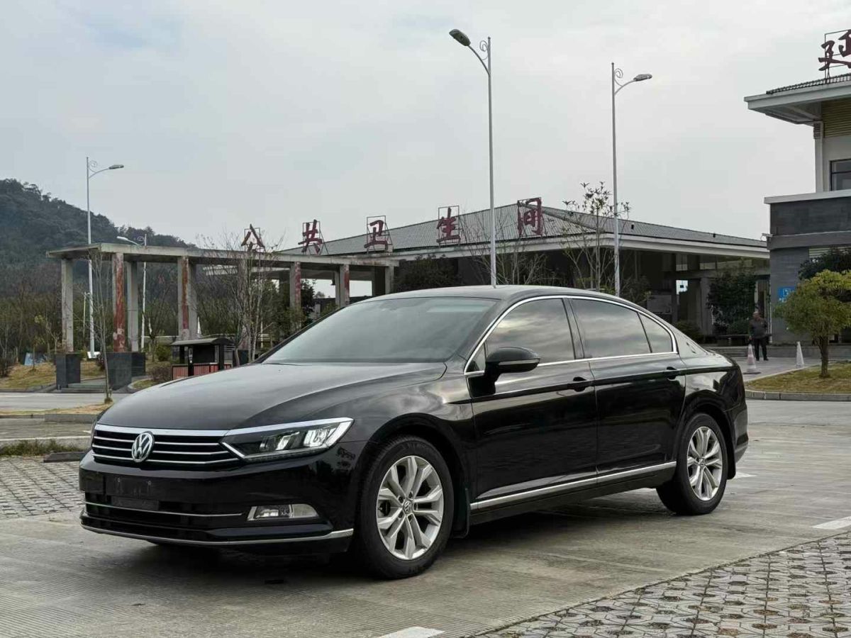 大眾 邁騰  2017款 280TSI DSG 領(lǐng)先型圖片