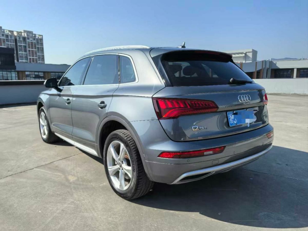 奧迪 奧迪Q3  2019款  35 TFSI 時尚動感型圖片