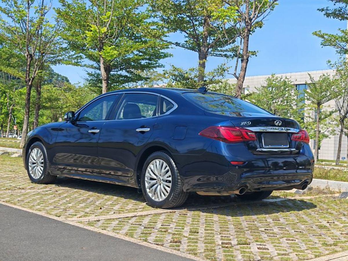 2019年9月英菲尼迪 Q70  2019款 Q70L 2.0T 悅享版