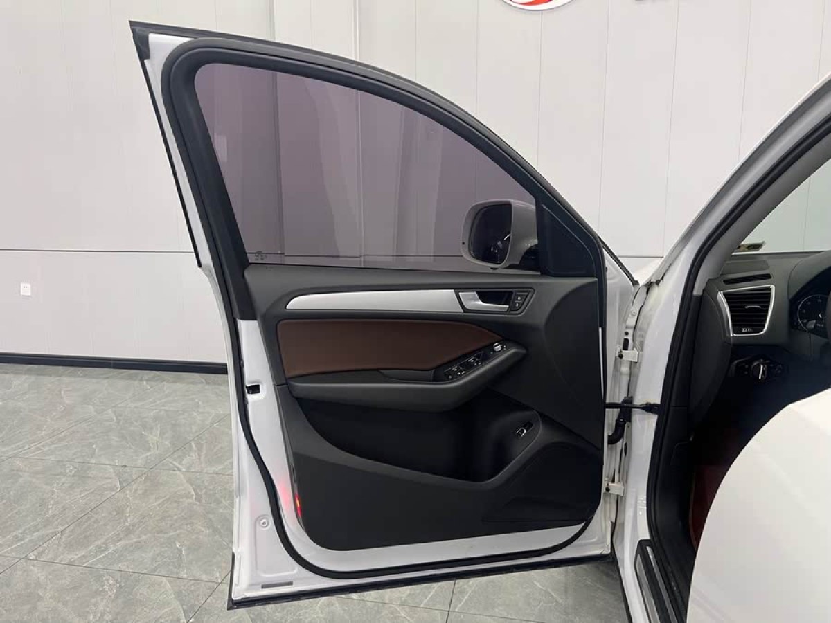 奧迪 奧迪Q5  2016款 40 TFSI 技術(shù)型圖片