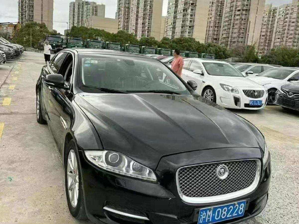 捷豹 XJ  2012款 XJL 3.0 全景商務(wù)版圖片