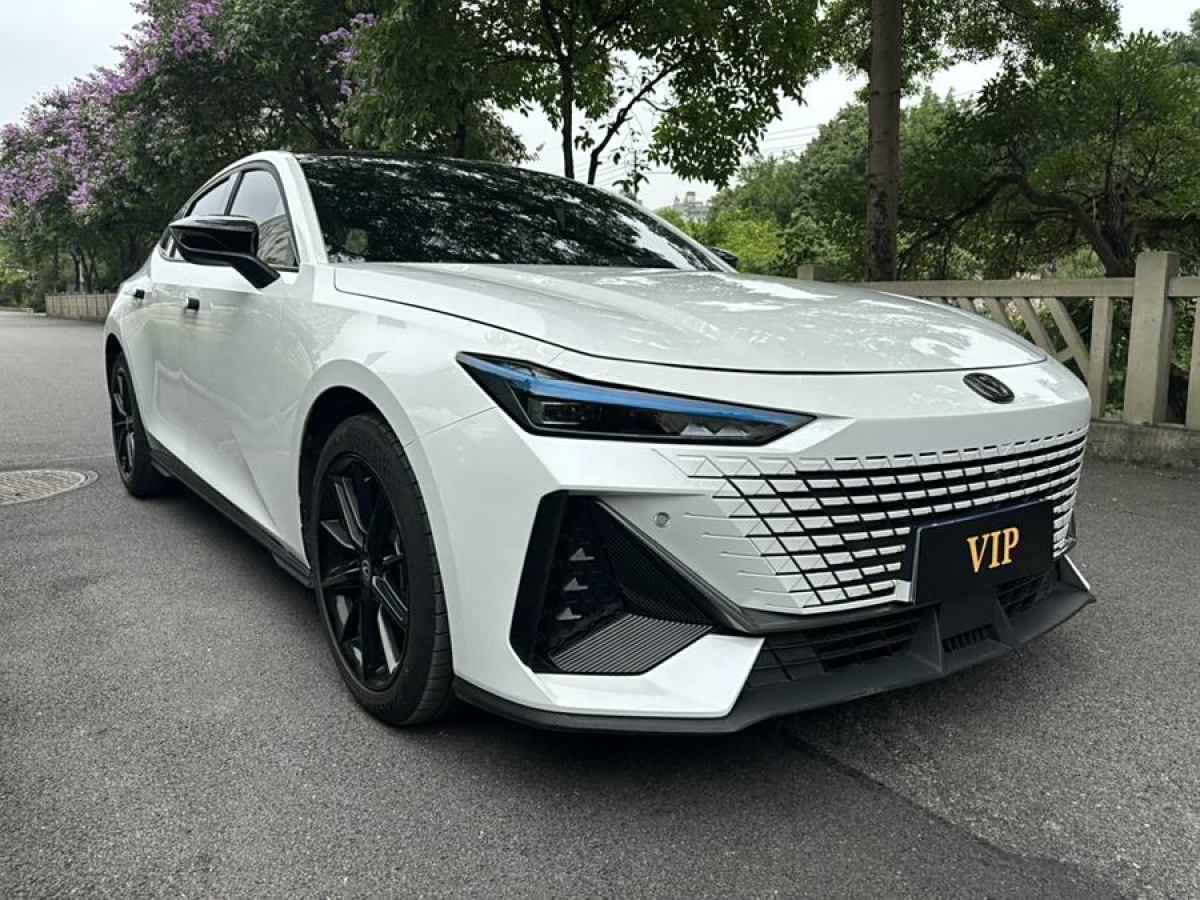 長(zhǎng)安 長(zhǎng)安UNI-V  2022款 1.5T 尊貴型圖片