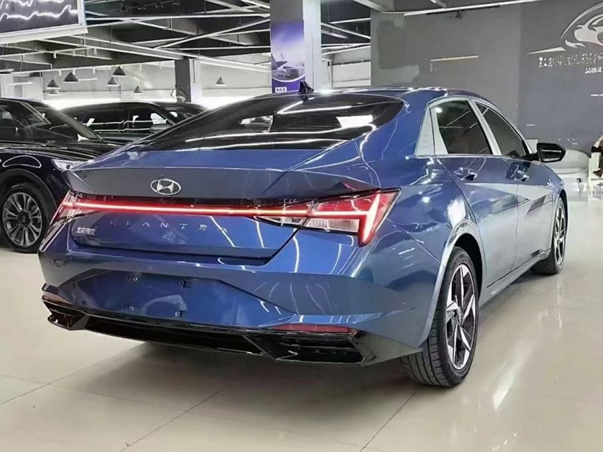 現(xiàn)代 伊蘭特  2021款 1.5L LUX尊貴版圖片