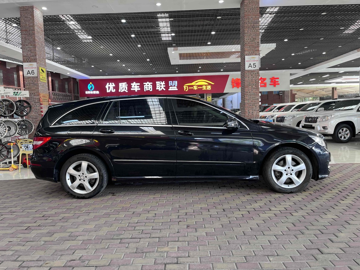 奔馳 奔馳R級  2014款 R 400 4MATIC 商務(wù)型圖片