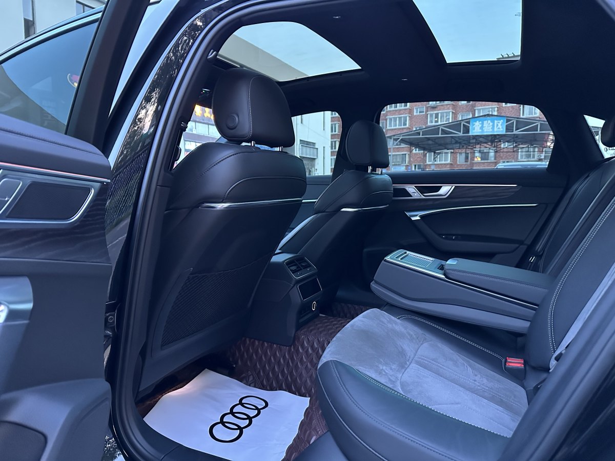 奧迪 奧迪A6L  2023款 改款 45 TFSI quattro 臻選動感型圖片