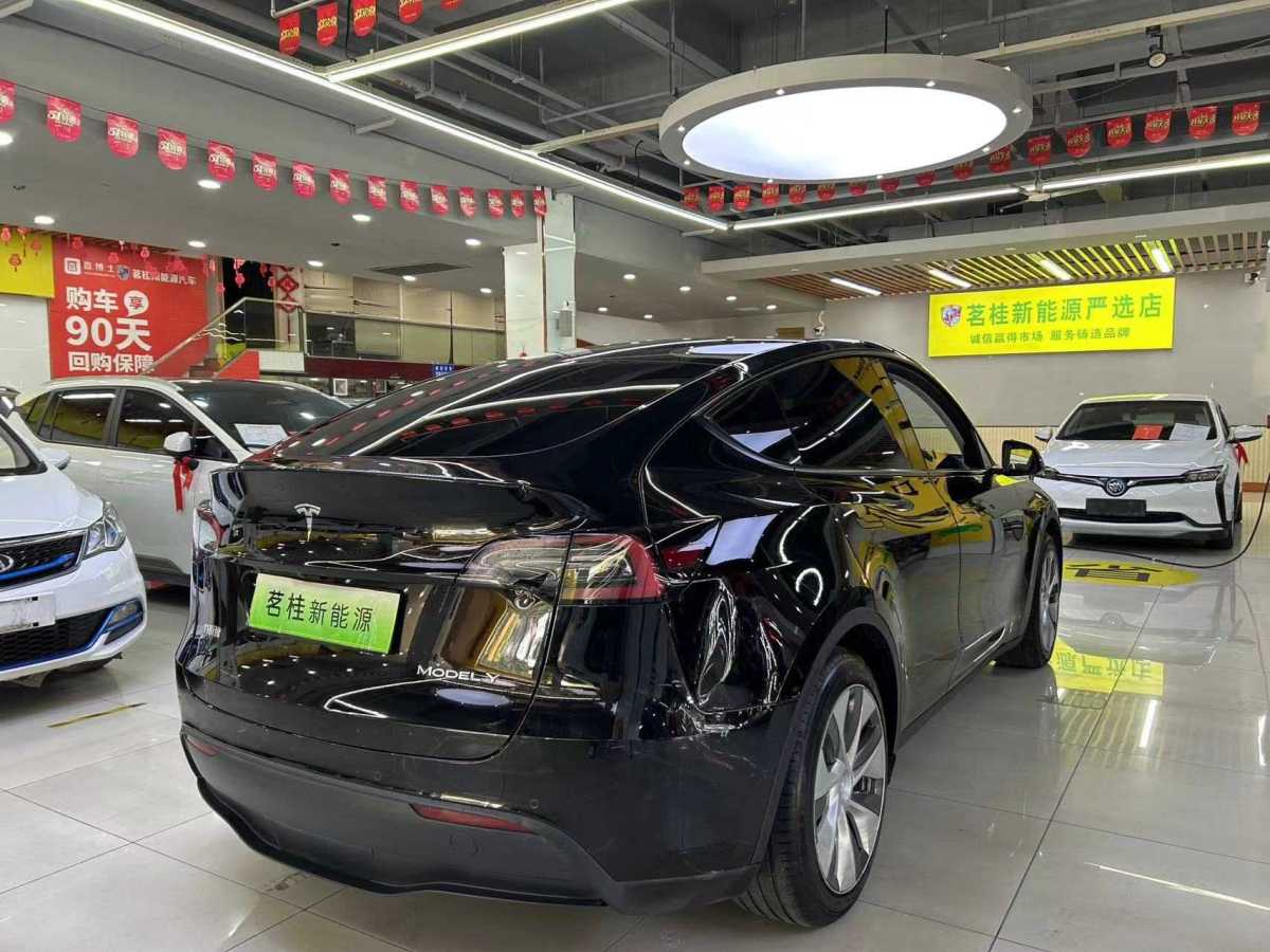 特斯拉 Model 3  2022款 后輪驅(qū)動(dòng)版圖片