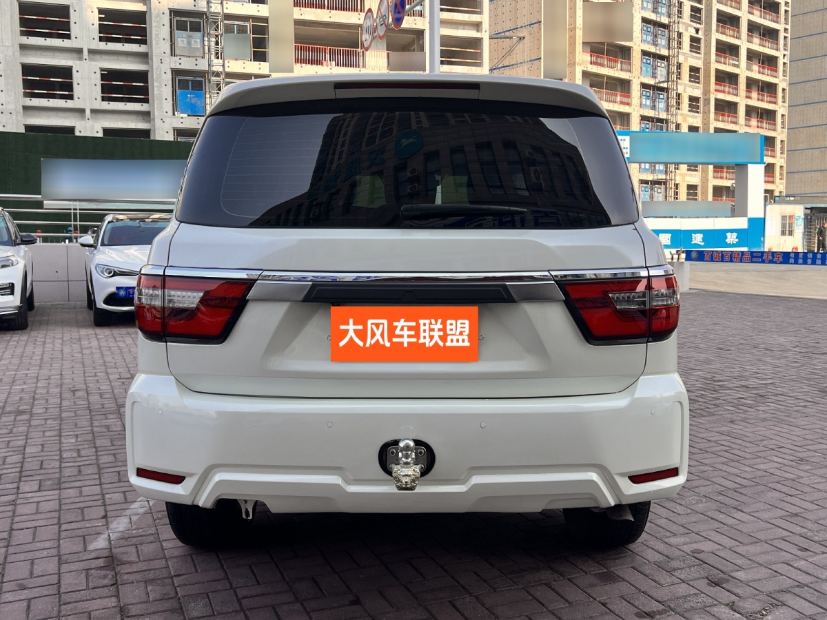 日產(chǎn) 途樂(lè)  2018款 4.0L 鉑金型圖片