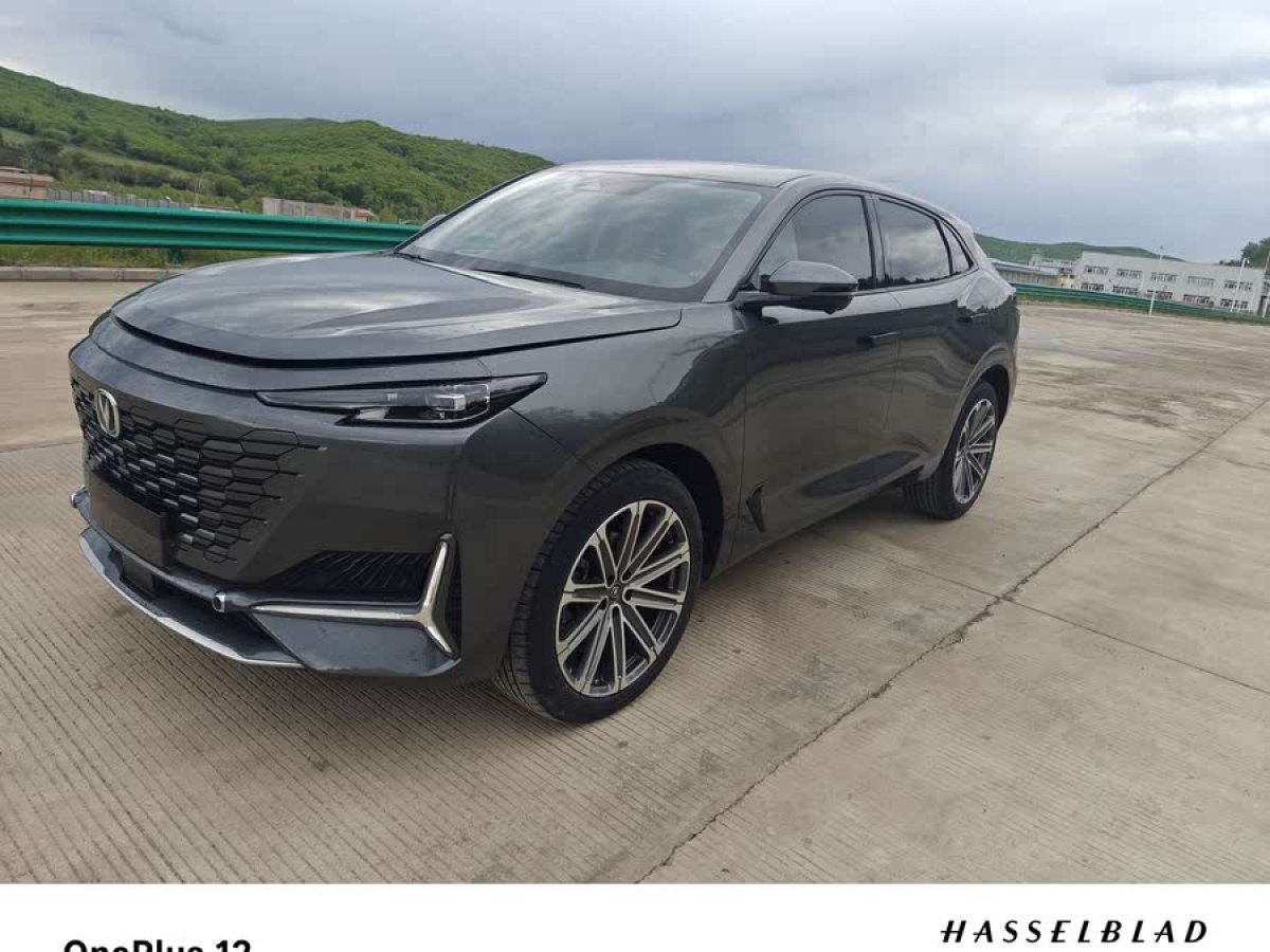 長(zhǎng)安 長(zhǎng)安UNI-K  2021款 2.0T 全輪驅(qū)動(dòng)尊享型圖片