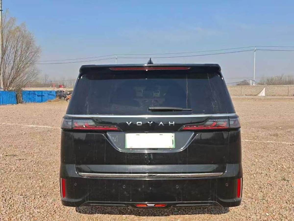 嵐圖 夢(mèng)想家  2024款 PHEV 超長(zhǎng)續(xù)航旗艦版圖片