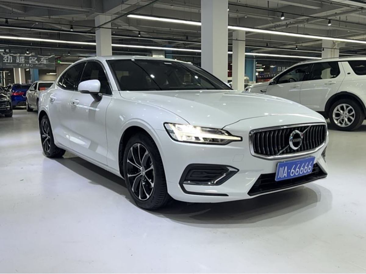 沃爾沃 S60L  2022款 B4 智逸豪華版圖片