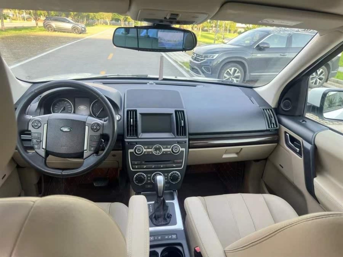 路虎 神行者2  2015款 2.0T Si4 XS典藏版圖片