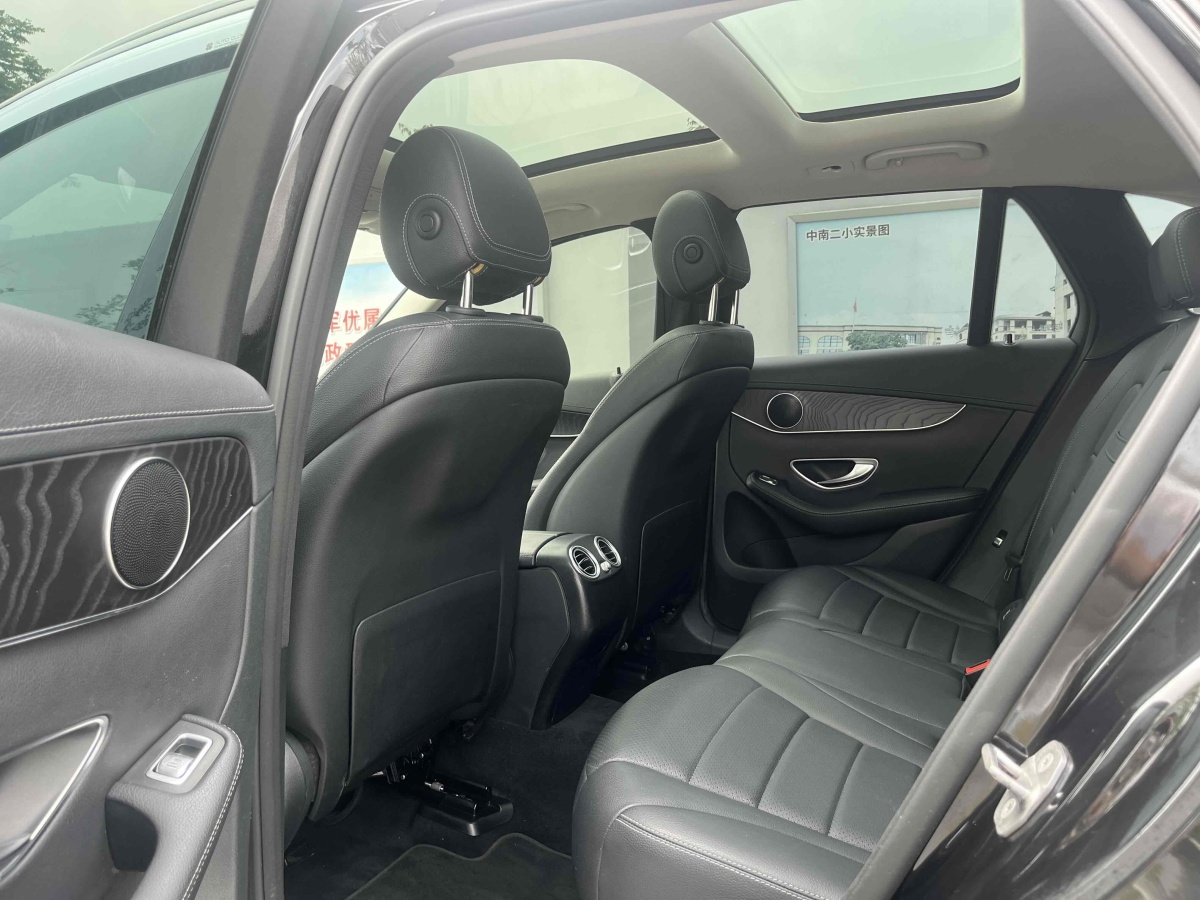 2018年3月奔驰 奔驰GLC  2023款 GLC 300 4MATIC 轿跑SUV