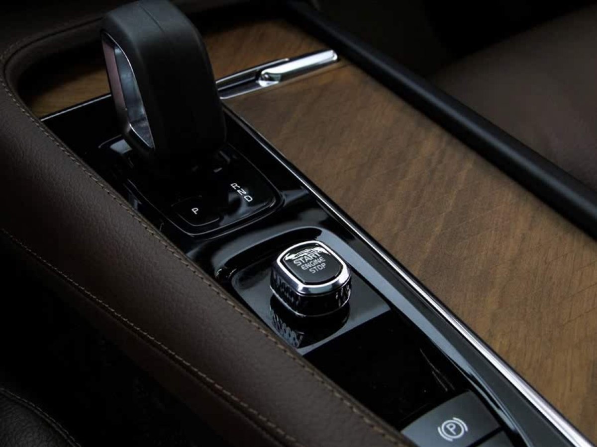 沃爾沃 XC90  2022款 B6 智逸豪華版 7座圖片