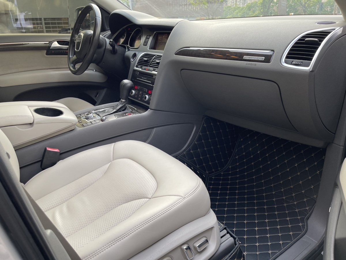 奧迪 奧迪Q7  2010款 3.6 FSI quattro 豪華型圖片