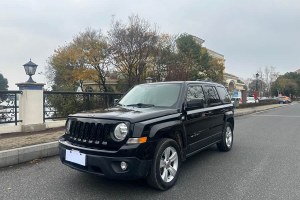 自由客 Jeep 2.4L 豪華導(dǎo)航版