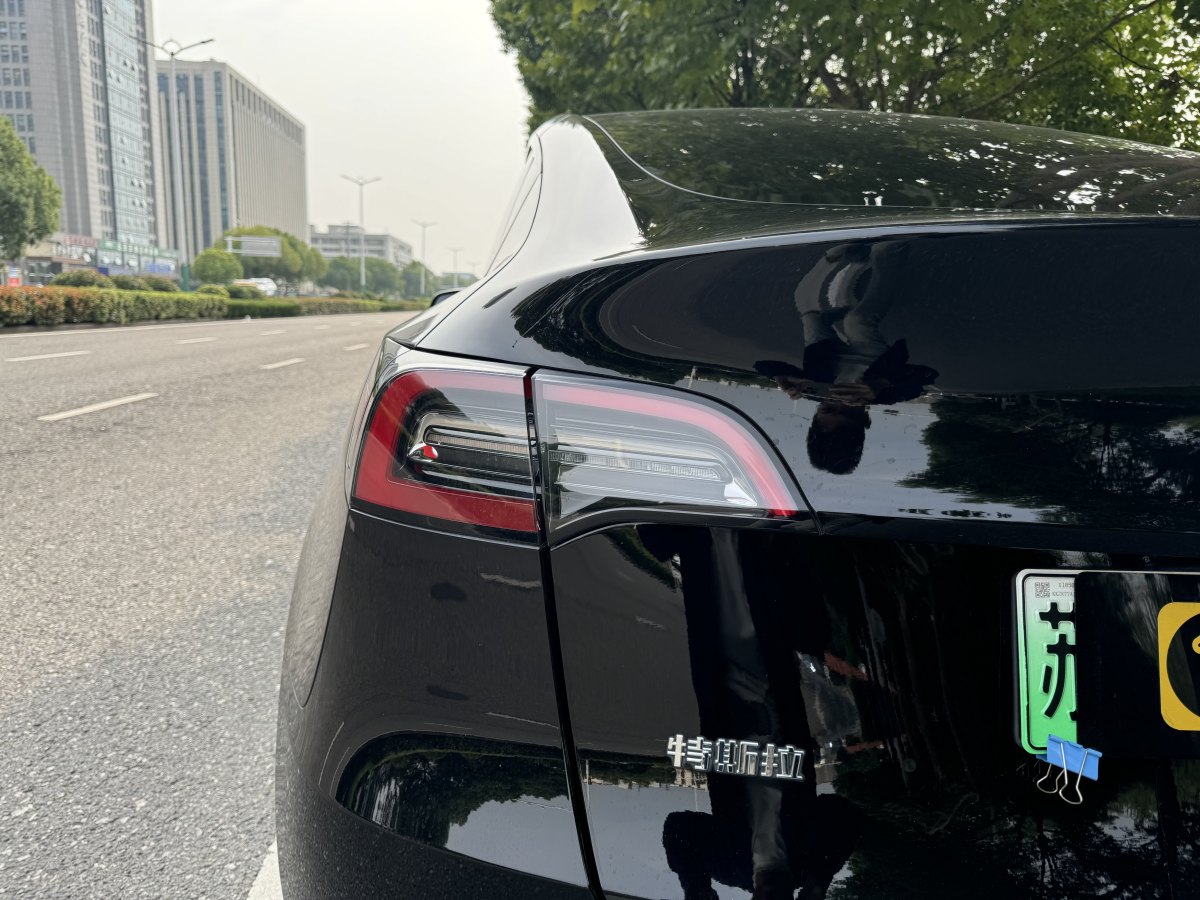 特斯拉 Model Y  2023款 煥新版 后輪驅(qū)動(dòng)圖片