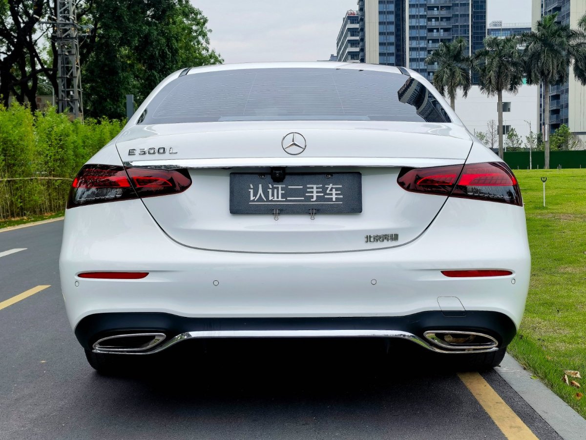奔馳 奔馳E級  2021款 改款 E 300 L 運動時尚型圖片
