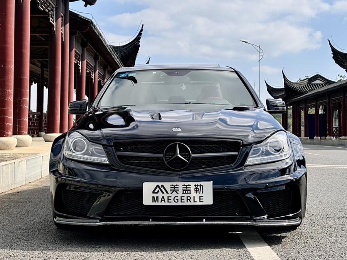 奔馳 奔馳C級(jí)AMG  2012款 AMG C 63 高性能版圖片