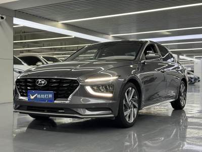 2021年2月 現(xiàn)代 名圖 1.8L CVT尊貴版LUX圖片