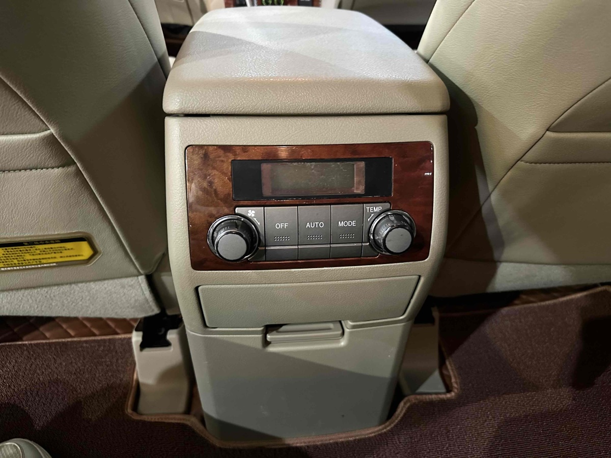 丰田 汉兰达  2012款 3.5L 四驱7座豪华版图片