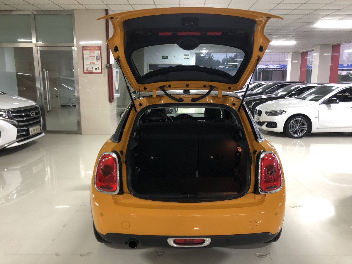 2015年11月MINI MINI  2016款 1.2T ONE 先鋒派 五門版