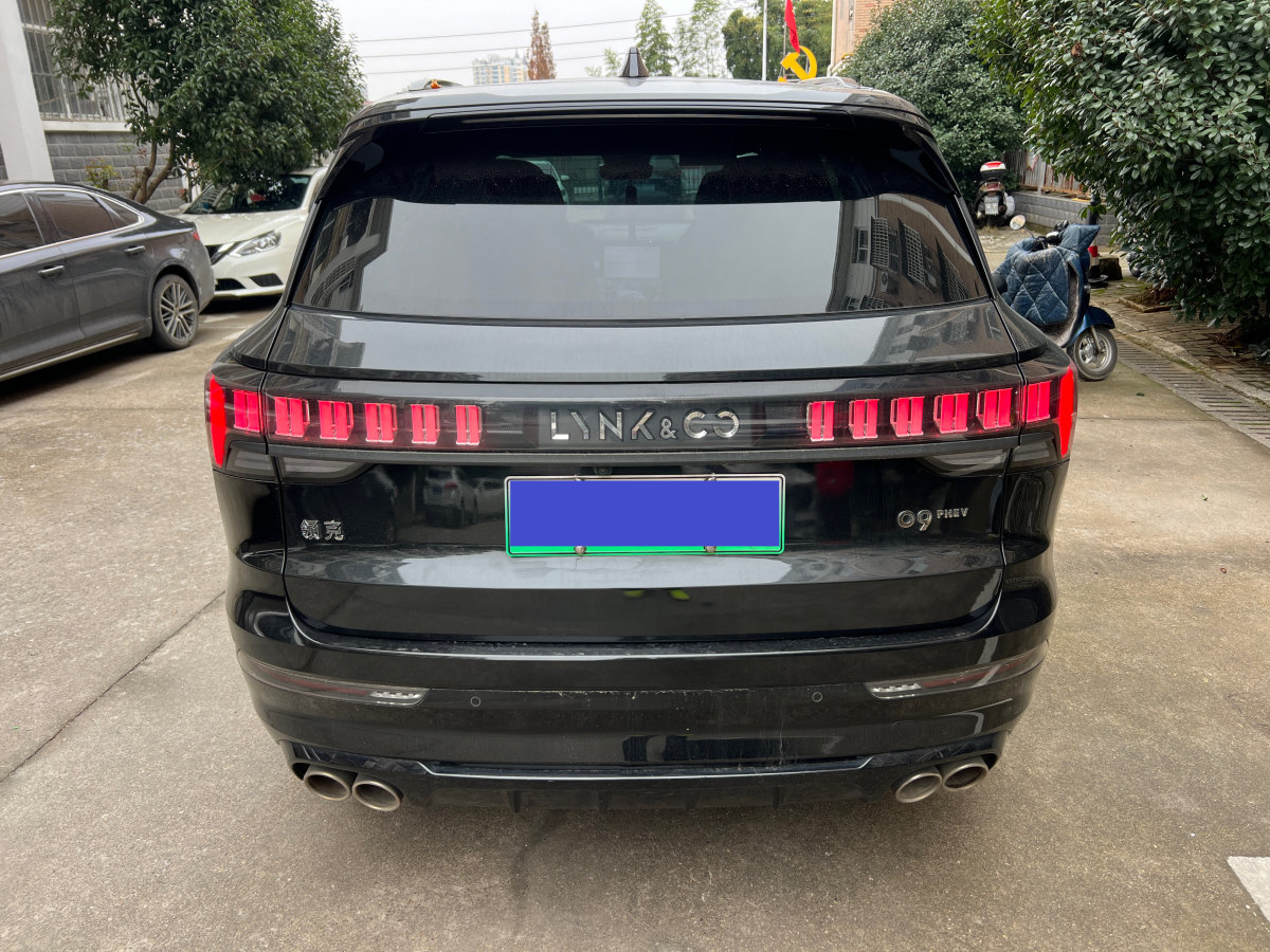 領(lǐng)克 領(lǐng)克09新能源  2021款 2.0T PHEV Ultra 六座圖片