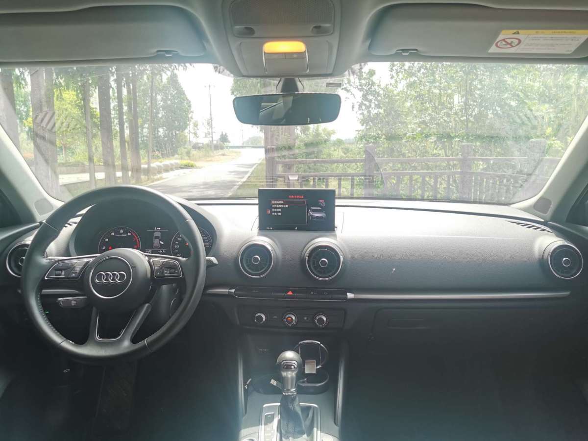 奧迪 奧迪A3  2020款 Sportback 35 TFSI 進(jìn)取型圖片