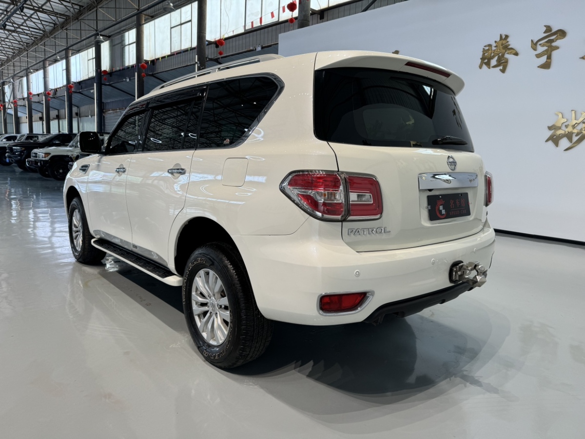 日產(chǎn) 途樂(lè)  2018款 4.0L 旗艦型圖片