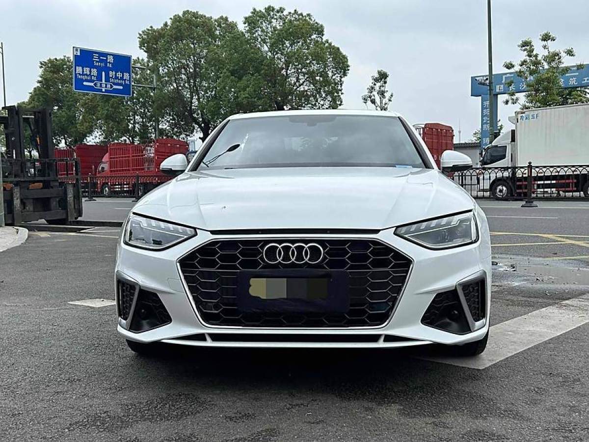 奧迪 奧迪A4L  2020款 40 TFSI 豪華動(dòng)感型圖片