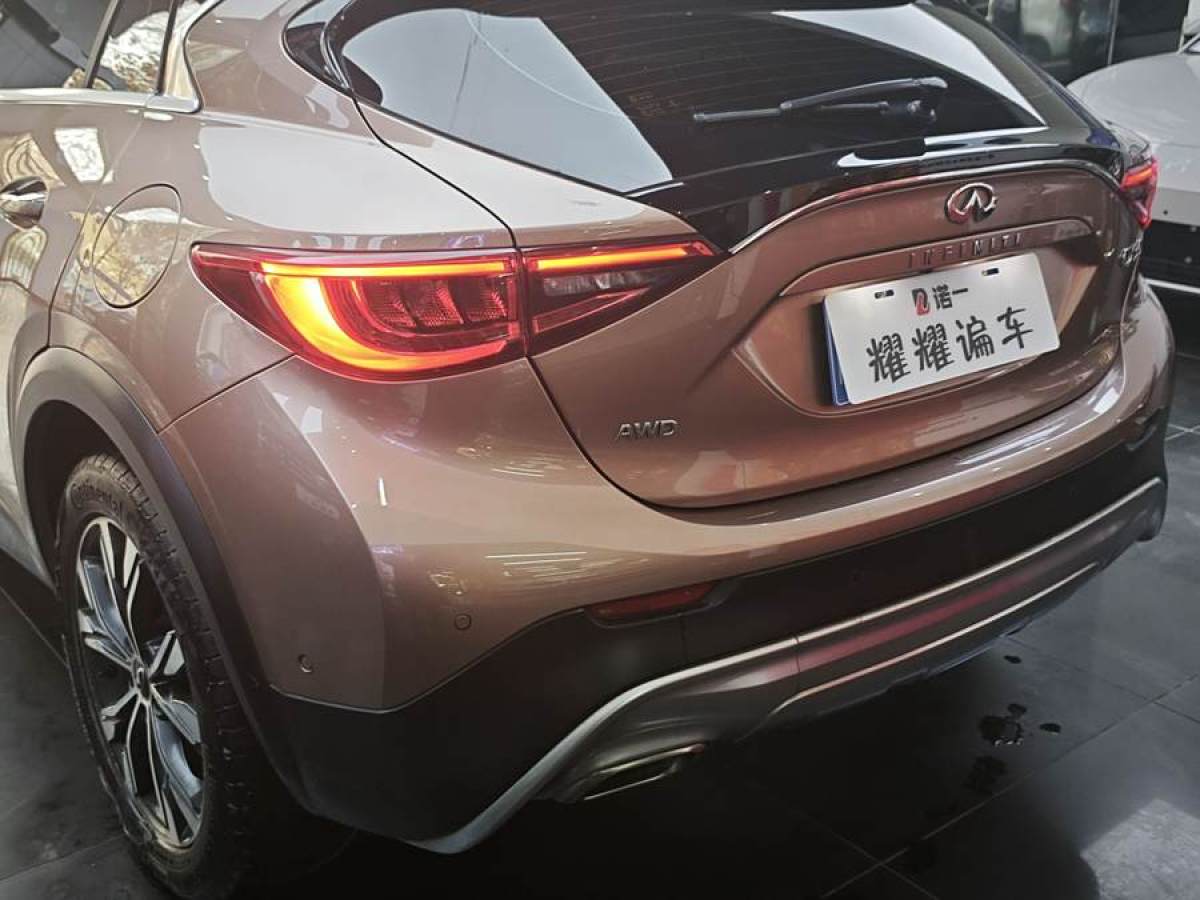 英菲尼迪 QX30  2018款 2.0T 四驅(qū)運動版圖片