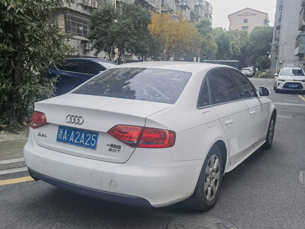 奧迪 奧迪A4L  2011款 2.0 TFSI 標(biāo)準(zhǔn)型圖片