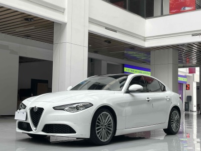 2017年10月 阿爾法·羅密歐 Giulia 2.0T 280HP 豪華版圖片