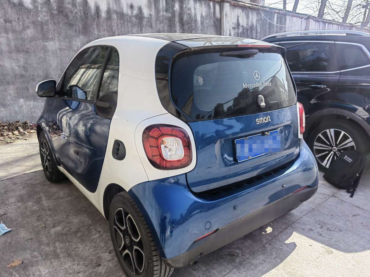 smart fortwo  2017款 1.0L 52千瓦新聲特別版圖片