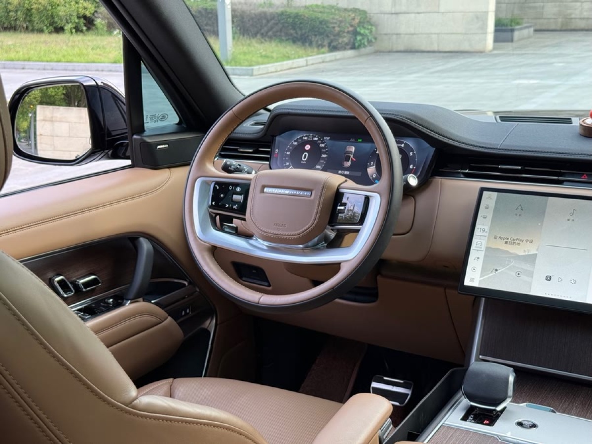 路虎 攬勝  2024款 3.0 L6 400PS 盛世加長版 七座圖片