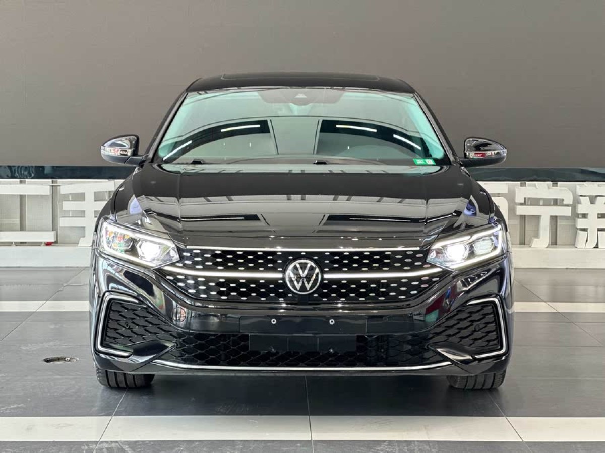 大眾 帕薩特  2022款 330TSI 星空豪華版圖片