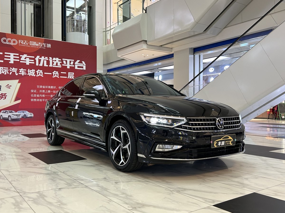 大眾 邁騰  2023款 200萬輛紀(jì)念版 330TSI DSG領(lǐng)先型圖片