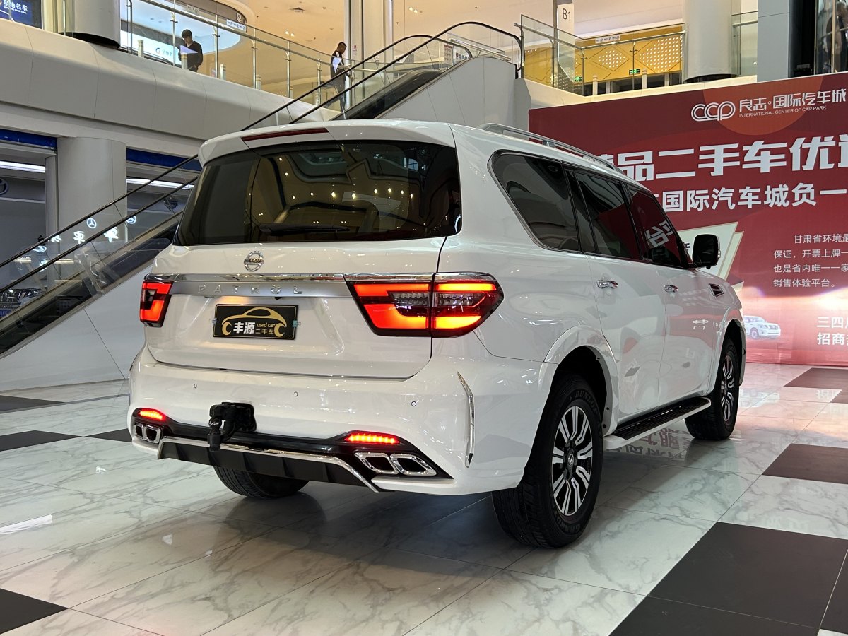 日產(chǎn) 途樂  2018款 4.0L 鉑金型圖片