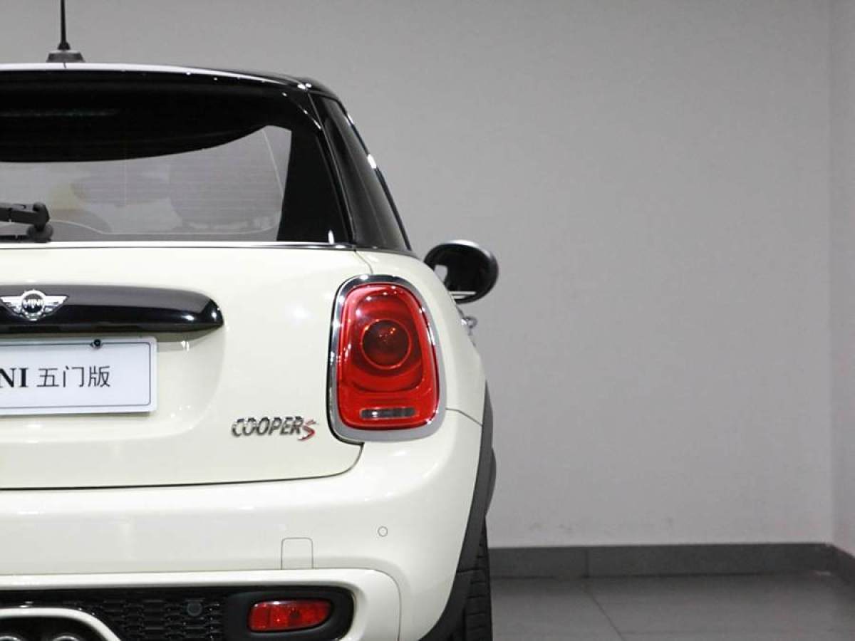 MINI MINI  2015款 2.0T COOPER S 五門版圖片