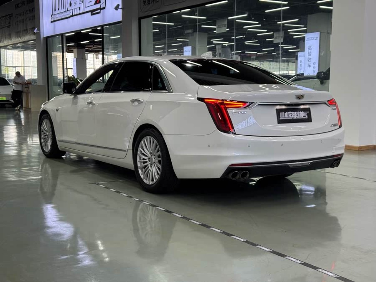 凱迪拉克 CT6  2020款 28T 領(lǐng)先超級(jí)巡航型圖片