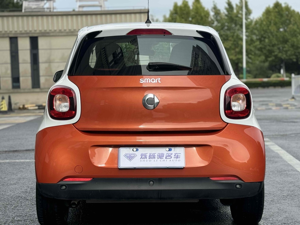 smart forfour  2016款 1.0L 52千瓦激情版圖片