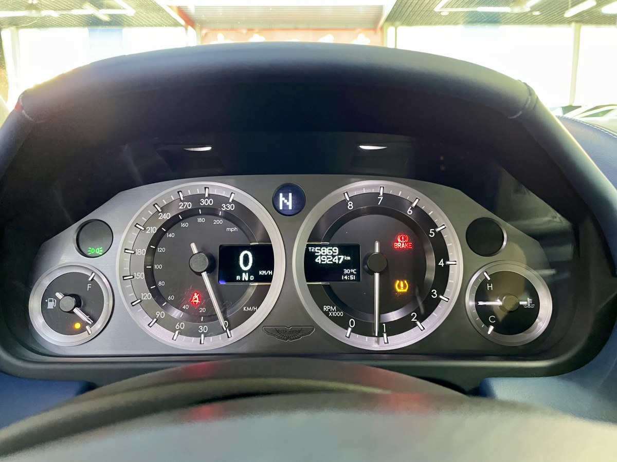 阿斯顿·马丁 V8 Vantage  2017款 4.7L S 不列颠限量硬顶版图片