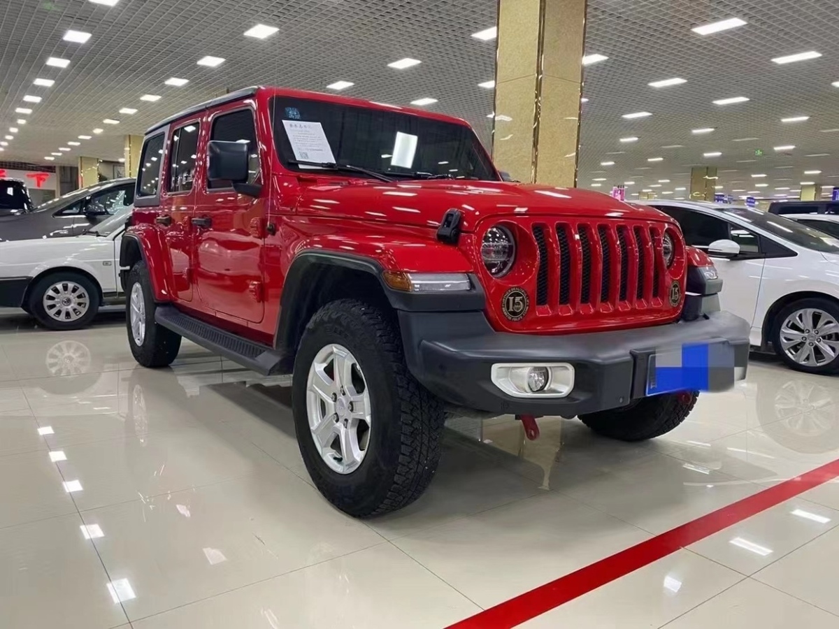 jeep红色越野车15万图片